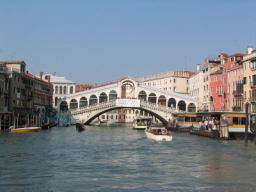 Canale Grande view on Ponte Rialto